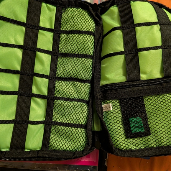 Random Bundle Of Stuff AS IS - Picture 2 of 6